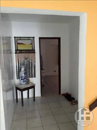 Imagem Casa de dois pavimentos, 360m, com 4 quartos, localizada em Campo Grande, Recife - Pernambuco.