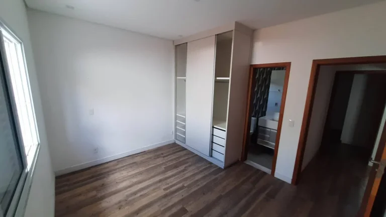 Imagem Casa no condomínio Vila Real / Bragança Paulista - SP
