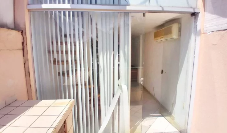 Imagem BAYSIDE - LOJA 50M2 JIRAU VARANDA 2SPLITS PORCELANATO ARMS. PLANEJADOS 1VG