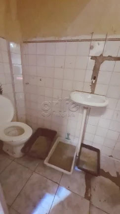 Imagem Com terreno de 60m² no centro de Fortaleza, entre as Ruas Major Facundo e Rua Floriano Peixoto, atr...