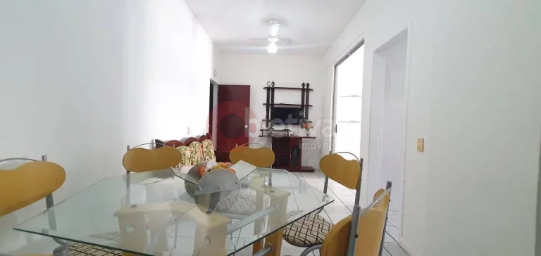 Imagem Apartamento linear, 2 quartos, 76 m², a 50 m da Praia do Forte - Cabo Frio