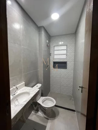 Imagem Casa tipo sobreposta baixa NOVA, 2 dormitórios, quintal, OPORTUNIDADE.