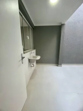 Imagem Sobrado com 160 m² 3 Dormitorios sendo 1 Suite e 2 Vagas de Garagens