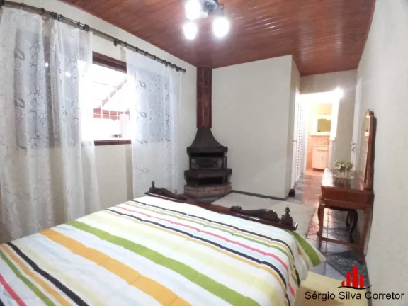 Imagem Casa a venda Com 06 Dormitórios na Região da Minalba em Campos do Jordão.