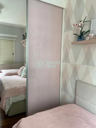 Imagem Apartamento com 96m2 de área privativa, 4 dormitórios ( 1 suíte) e 2 vagas na garagem. Living amp...