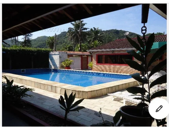 Imagem Casa para Temporada em Ubatuba / SP no bairro Lázaro (Praia Domingos Dias)