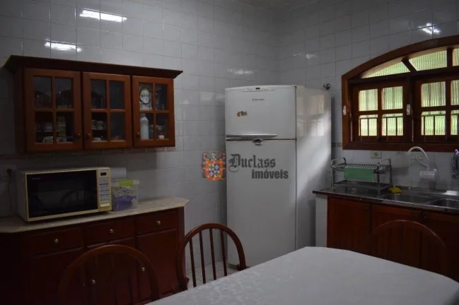 Imagem Casa com 3 dormitórios à venda, 292 m² por R$ 1.500.000 - Vila Inglesa - Campos do Jordão/SP