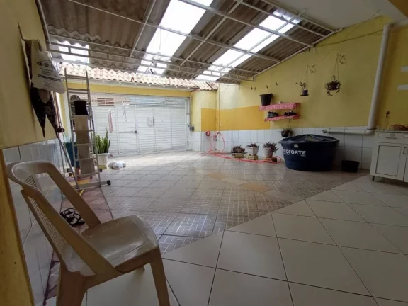Imagem Sobrado com 2 dormitórios à venda, 193 m² por R$ 585.000,00 - Vila Acoreana - Poá/SP