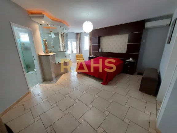 Imagem Casa Plana em rua calma no Costa e Silva, 468 m² de terreno e 270 m² de área construída. Excelen...