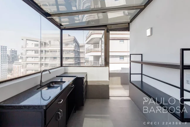 Imagem Pinheiros Cobertura com 3 dormitórios ( 2 Suítes) - 3 Vagas - 240m²