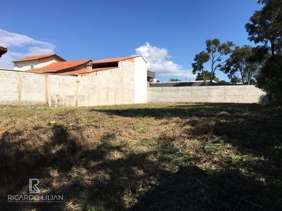 Imagem Descubra o seu refúgio de luxo no coração do Jardim dos Pinheiros, em Atibaia!
