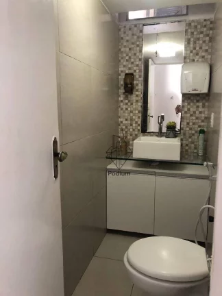 Imagem Sala comercial com móveis planejados e excelente localização na Torre - SA0037