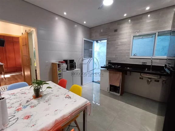 Imagem Espaçosa Casa Geminada no Mirim Praia Grande – 2 Quartos e Piscina