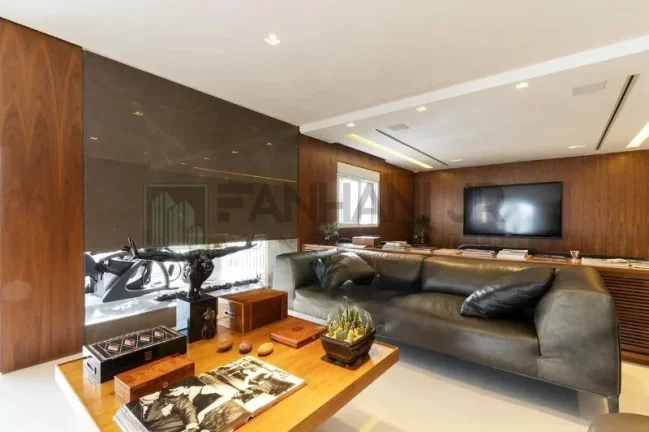 Imagem Apartamento de Alto Padrão na Vila Nova Conceição com 2 Suítes, 5 Salas e 5 Vagas de Garagem - São Paulo-SP