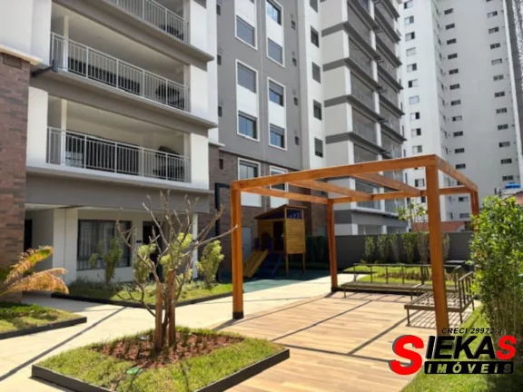 Imagem Apartamento de luxo para locação no Tatuapé, São Paulo-SP: 3 quartos, 2 suítes, 2 vagas de garagem e 140m² de área.