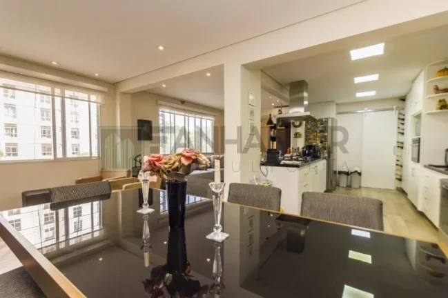 Imagem Apartamento de luxo à venda em São Paulo-SP, Jardim Europa: 3 quartos, 1 suíte, 3 salas, 4 banheiros, 3 vagas, 142m². Venha conferir!