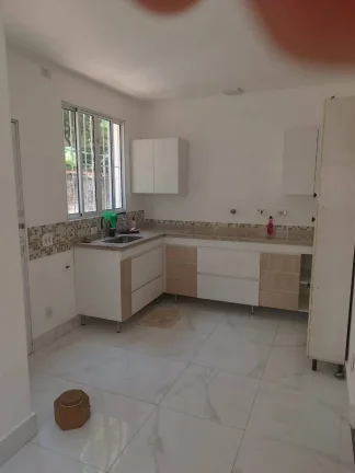 Imagem Casa Jabaquara - 187M², 3 Dorms, 4 Vagas, Quintal.