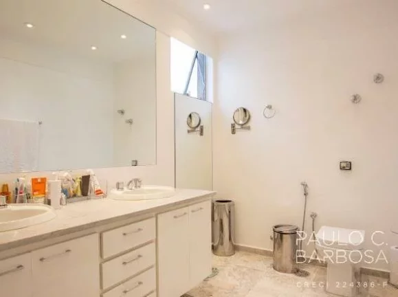 Imagem Santa Cecília Venda - 4 dormitórios (2 suítes) - 2 vagas - 270 m²