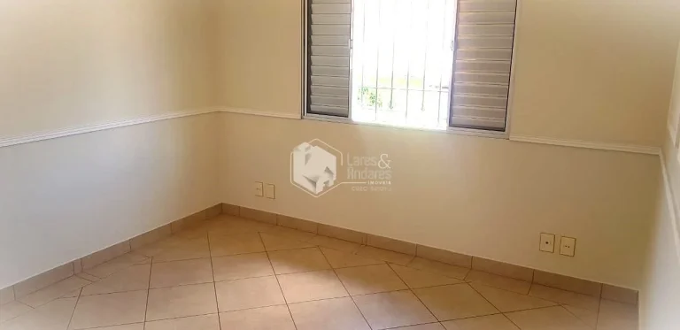 Imagem SOBRADO À VENDA, COM 200M² COM 3 DORMS SENDO 1 SUÍTE COM 2 VAGAS E ARMÁRIOS EMBUTIDOS NA COZINHA - OPORTUNIDADE VILA ROMANA