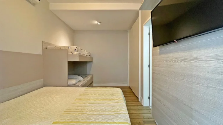 Imagem Imperdível apartamento de luxo na Riviera de São Lourenço Módulo 07: 4 quartos, 2 suítes, 3 salas, varanda gourmet e 2 vagas de garagem!