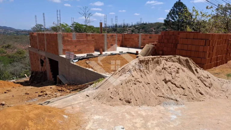 Imagem CASA COM 2 SUÍTES EM PATY DO ALFERES 3º MELHOR CLIMA DO MUNDO