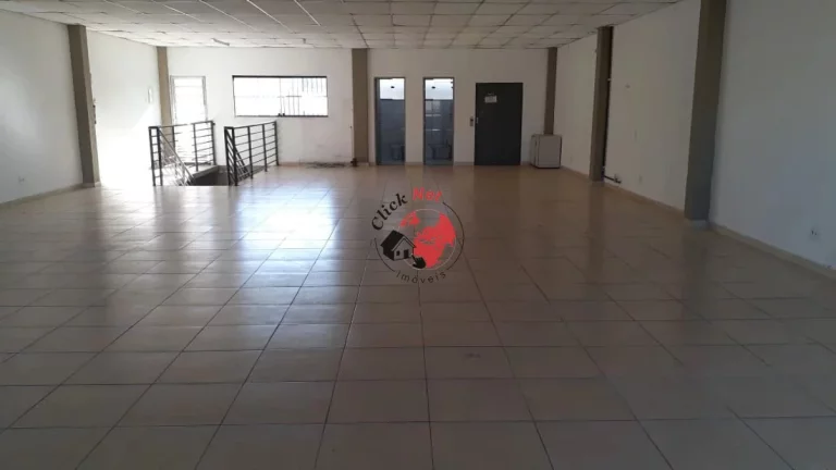 Imagem Amplo Galpão Comercial / Industrial com ​construção em pré-moldado