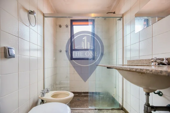 Imagem Imóvel de Luxo em Perdizes: Apartamento de 4 Quartos e 3 Suítes com 212m², 2 Salas e 4 Vagas de Garagem