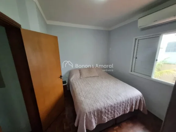 Imagem Sobrado à venda no bairro Santa Cândida, em excelente localização, próxima à PUC-Campinas e à...