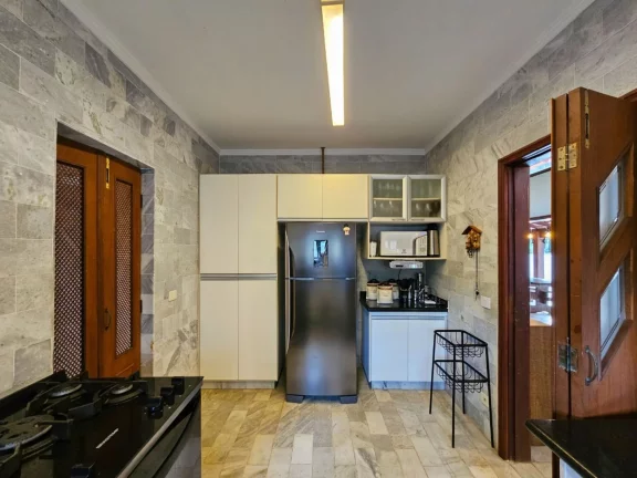 Imagem Casa de Luxo à Venda em Riviera de São Lourenço Módulo 21: 6 Quartos, 6 Suítes, 2 Salas, 3 Vagas de Garagem, 350m² de Área