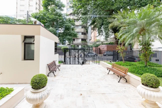 Imagem Apartamento Moema andar alto proximo metrô