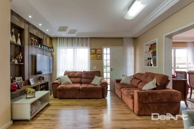 Imagem Casa Residêncial em estilo Neoclássico - Bairro Rebouças - 432,00m2 - R$ 1.800.000,00
