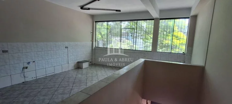 Imagem ALUGA Salão Comercial no 1° andar, com 80m², por 1.200 com tudo, 2 Banheiro, Fogão industrial, pia grande, na Avenida do Jardim Zaíra, Mauá-SP