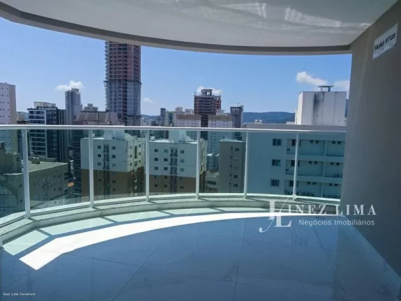 Imagem Alto Padrão para Venda em Itapema, meia praia, 3 dormitórios, 3 suítes, 4 banheiros, 2 vagas