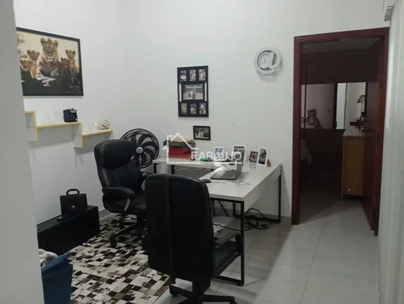 Imagem Casa térrea à venda em Sorocaba-SP! Com 3 quartos, suíte, piscina, 6 vagas.