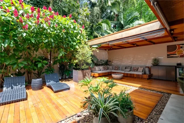 Imagem Casa à venda com 3 quartos, sendo 3 suítes, em Morumbi, São Paulo - SP