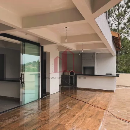 Imagem Imperdível oferta de casa em condomínio com 4 quartos no Jardim Lago da Cantareira, Mairiporã-SP: 4 suítes, 2 salas, 3 vagas, 330m²!