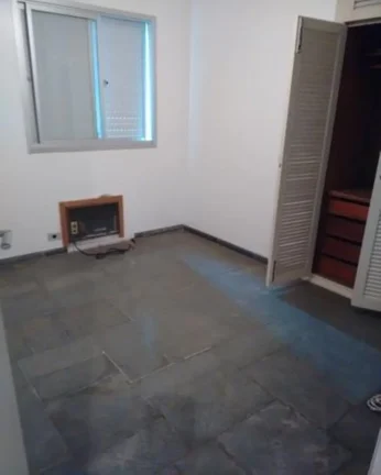 Imagem Apartamento à venda no Guarujá na Praia das Pitangueiras.