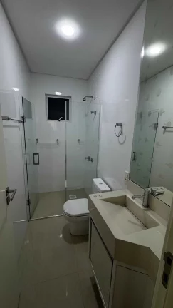 Imagem Apartamento frente mar com 3 suítes e 3 vagas de garagem em Meia Praia - Itapema/SC