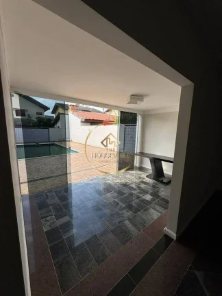 Imagem Sobrado, 4 Dormitórios(4 suítes), 300m², Condomínio Esplanada do Sol.