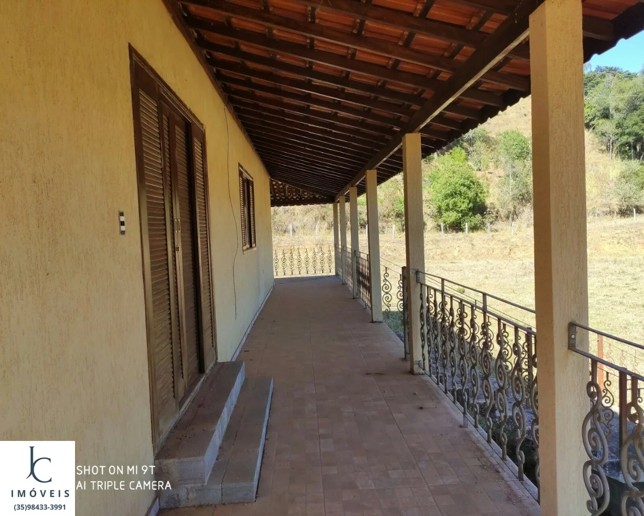 Imagem Sítio , próximo à São Lourenço MG, topografia plana, energia el?(C)trica instalada, muita água, lago, ducha natural, casa grande, estrada boa.