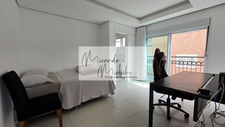 Imagem Cobertura Duplex para alugar em Canasvieiras com 3 quartos, sendo 3 suítes, 175m²