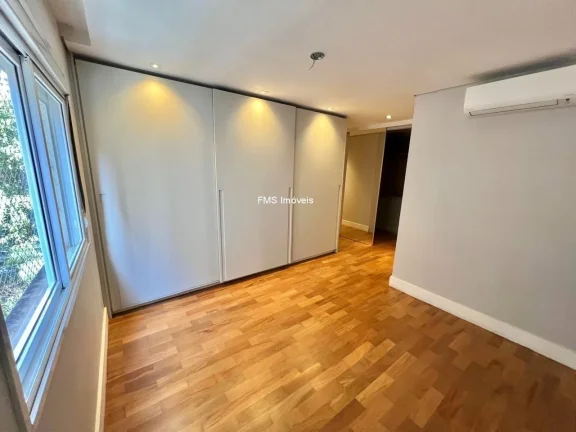 Imagem Apartamento de luxo em Moema, São Paulo-SP: 3 quartos, 3 suítes, 1 sala, 3 vagas, 226m² de puro conforto!