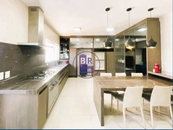 Imagem Linda casa alto padrão com ótima localização.