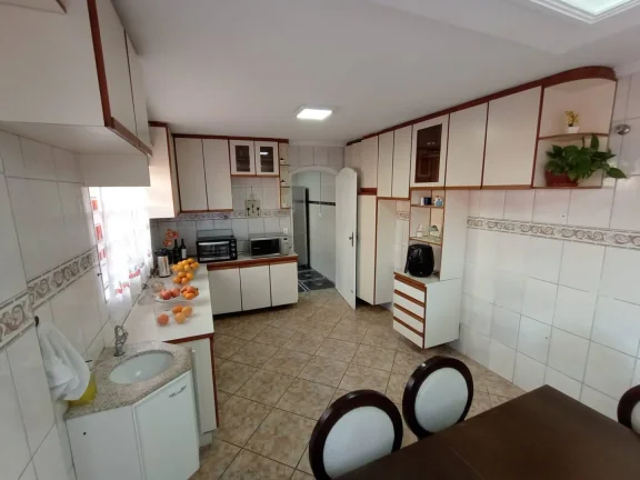 Imagem Alugo Sobrado na Vila Valparaiso