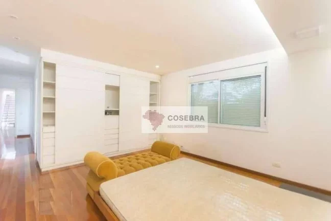 Imagem Sobrado à venda, 258 m² por R$ 2.780.000,00 - Moema - São Paulo/SP
