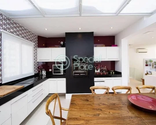 Imagem 317 metros 4 dormitórios 4 suítes 5 banheiros 4 vagas Cobertura Duplex toda reformada, pronta para...