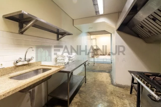 Imagem Casa comercial de alto padrão no Jardim América, São Paulo-SP: 5 quartos, 5 salas, 5 banheiros, 6 vagas - 380m². Confira!