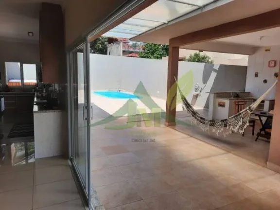 Imagem Linda Casa à venda em condomínio fechado localizada em Atibaia -SP