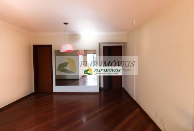 Imagem More em um apartamento com 107 m² com 3 quartos 2 garagens paralelas no miolo Cambuí - Campinas - SP