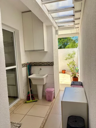 Imagem Sobrado à venda com 3 quartos, sendo 1 suíte, no condomínio Rio Preto, Atibaia - SP